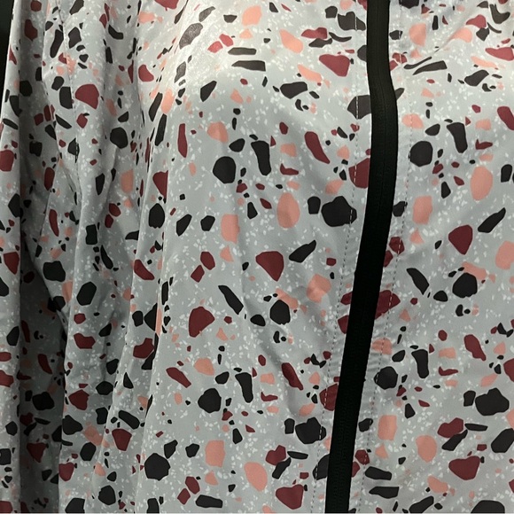 Happy Camper by Torrid Terrazo Print Active Jacket - Picture 3 of 7